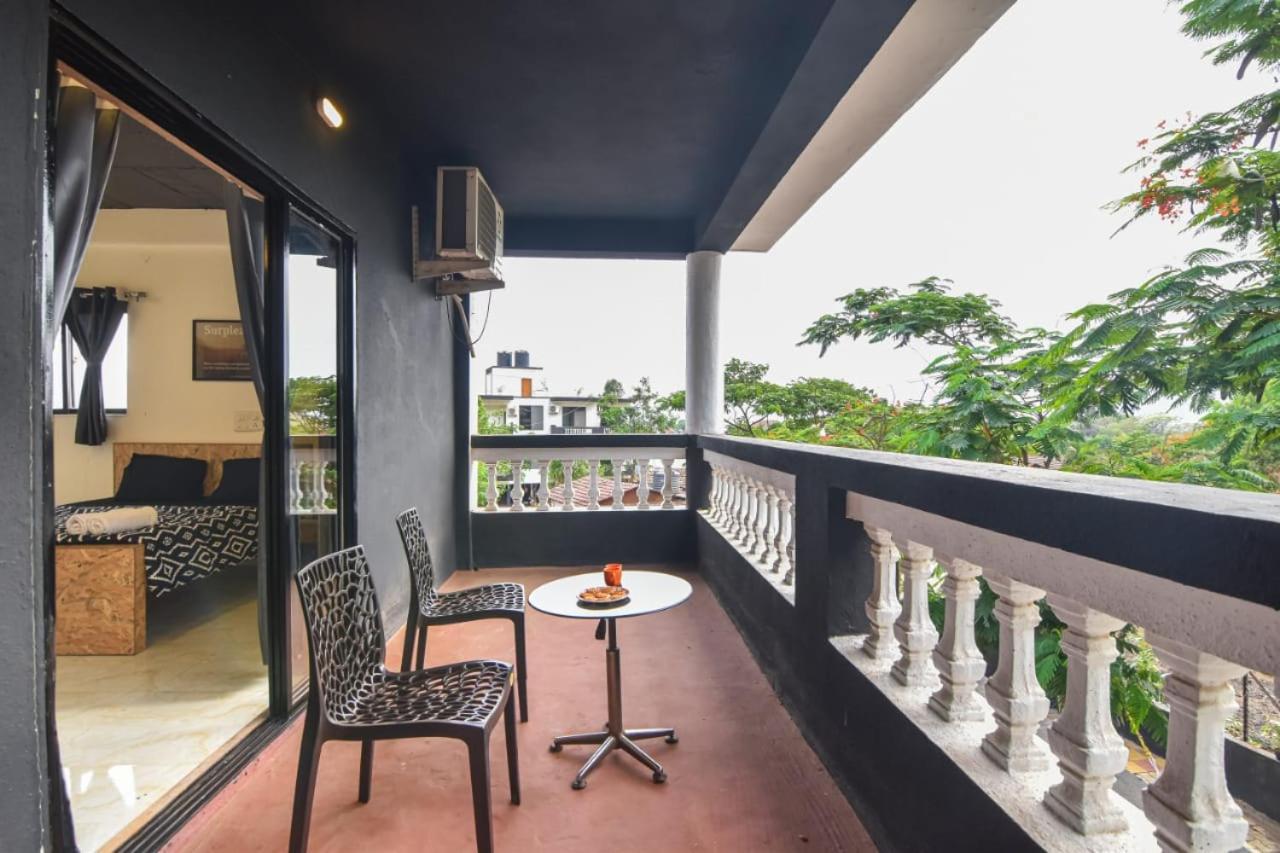 Black Stone Villa Kārli エクステリア 写真
